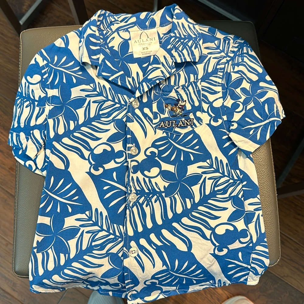 Boys XS Mickey Mouse Aulani Hawaiian Shirt